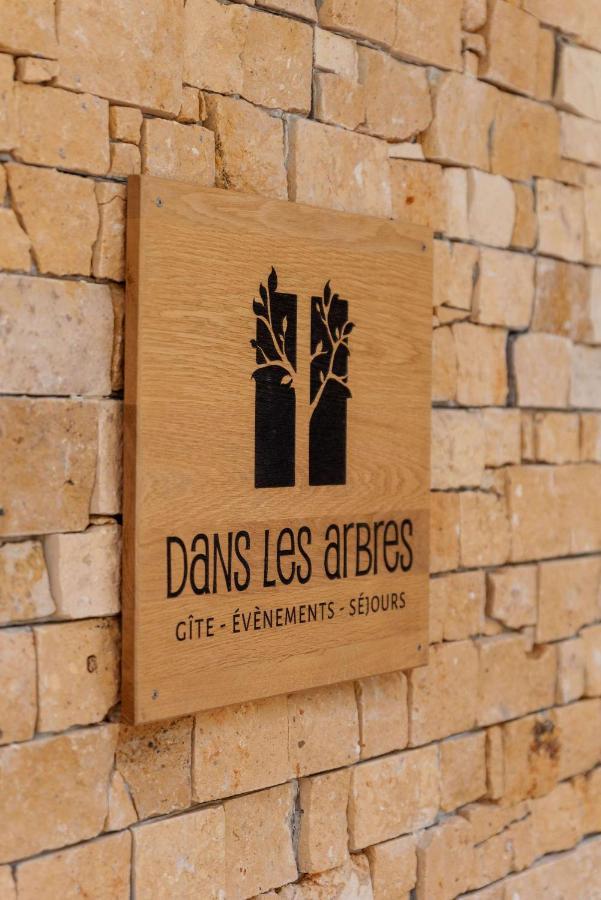 Dans Les Arbres Lanta Exterior photo